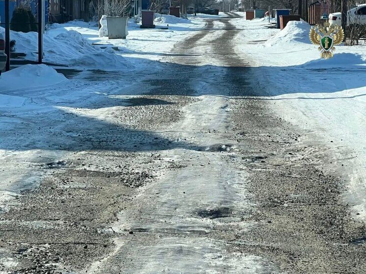 В Ипатово по требованию прокуратуры отремонтируют разбитую дорогу