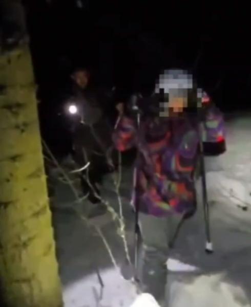 В КЧР спасатели помогли туристкам, заблудившимся в ущелье Дукка