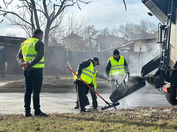 В Кисловодске начали ремонтировать дороги инновационным литым асфальтом