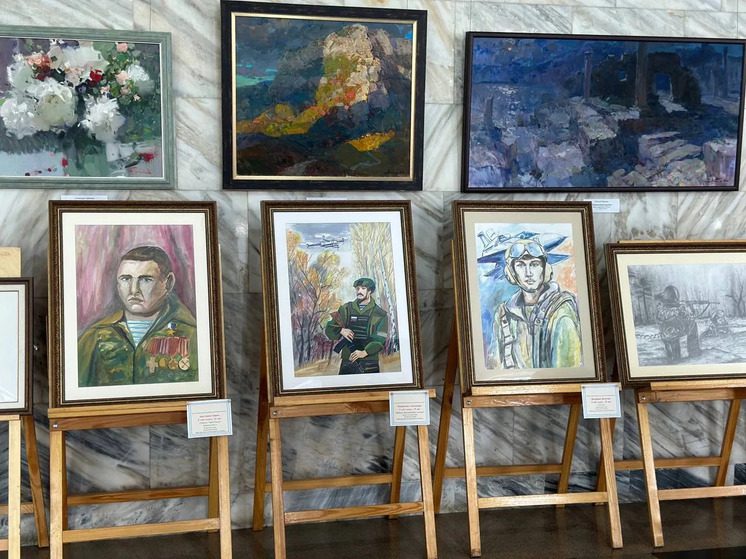 В Нарзанной галерее Кисловодска открылась выставка детских работ, посвященная Героям России