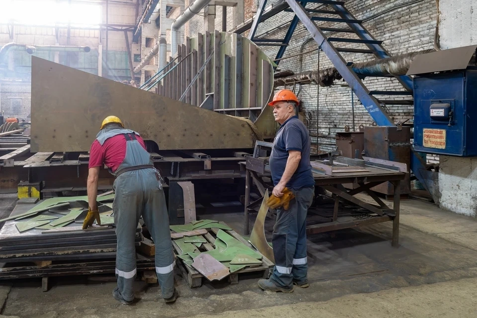 В Невинномысске рабочему завода ампутировали руку после ЧП на производстве0