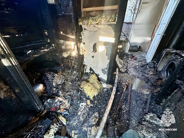 В поселке на Ставрополье огнеборцы спасли жилой дом в крупном пожаре