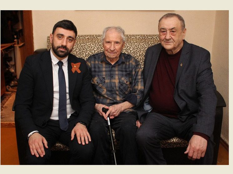 В Ставрополе поздравили 100-летнего ветерана войны и МВД с Днем защитника Отечества