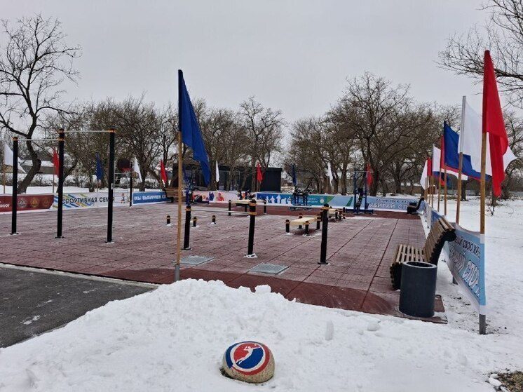 В Зеленокумске торжественно открыли два спортивных объекта