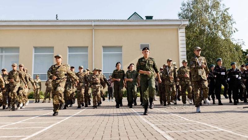 Ветераны СВО из Пятигорска готовят школьников к военно-спортивной игре &laquo;Зарница&raquo;