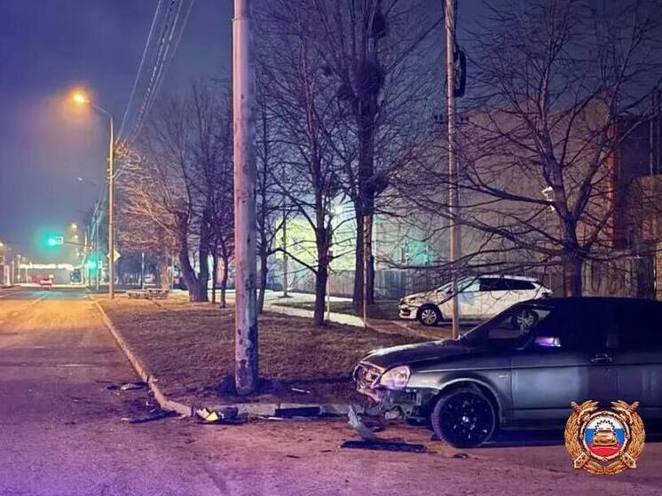 Водитель и пассажир «Лады» получили травмы в ДТП на Старомарьевском шоссе Ставрополя