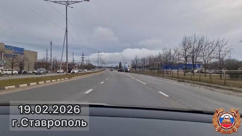 Водителей Ставрополя предупредили о сильном боковом ветре до 27 м/с