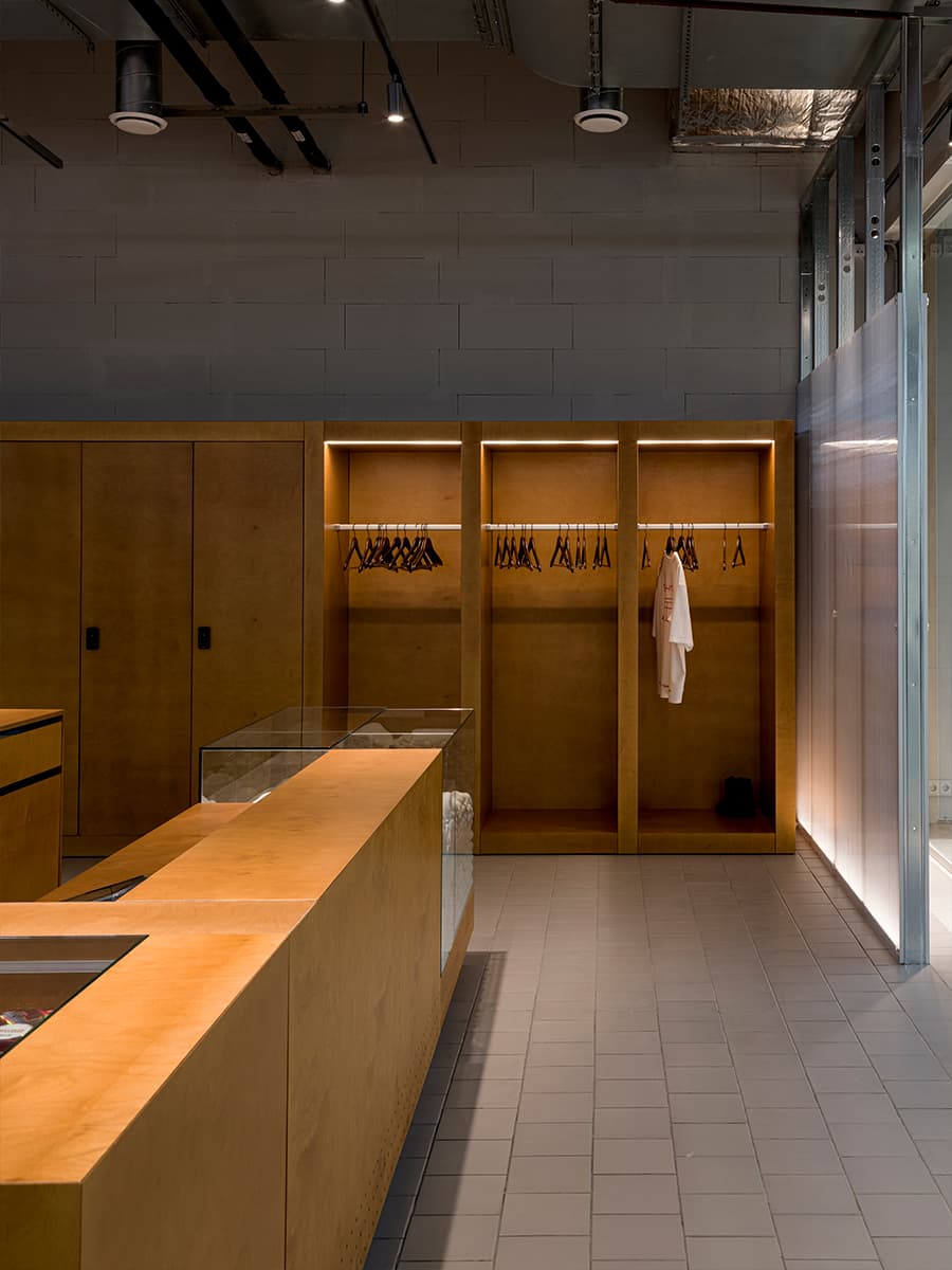 Выразительный интерьер московского клуба настольного тенниса — проект roomdesignburo