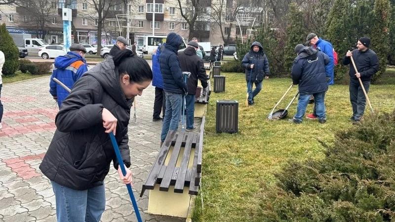 32 тыс. жителей Ставрополя вышли на общегородской субботник 21 марта