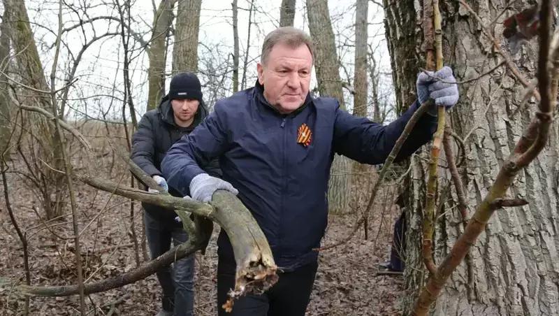 32 тыс. жителей Ставрополя вышли на общегородской субботник 21 марта