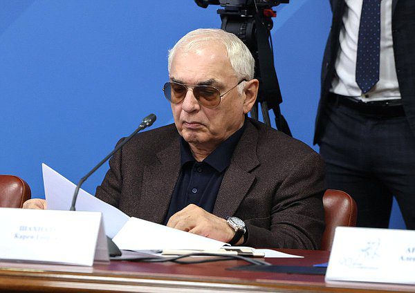 Генеральный директор киноконцерна «Мосфильм» Карен Шахназаров