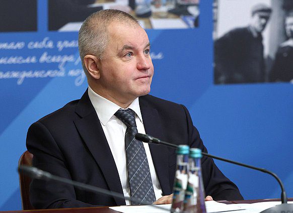 Заседание организационного комитета по подготовке и проведению празднования 90-летия со дня рождения С. С. Говорухина