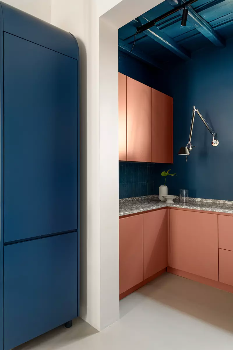 Интерьеры в технике колор-блокинг