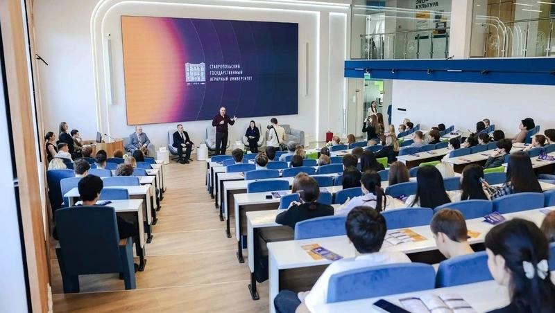 Аграрный и дипломатический вузы продолжат совместную подготовку кадров