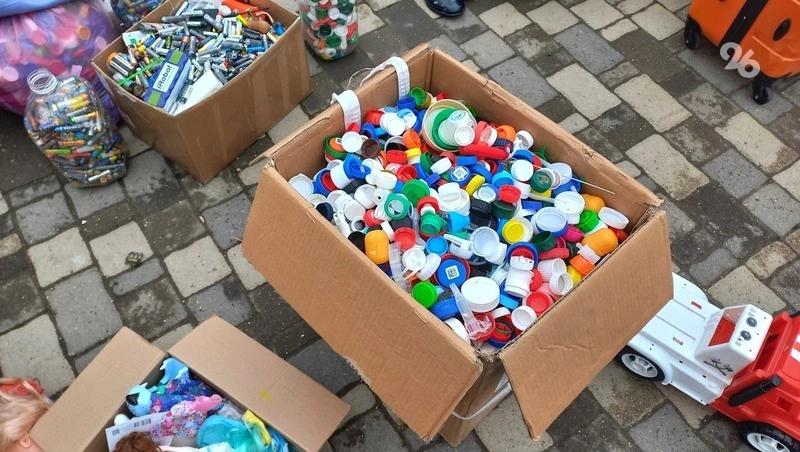 Акцию по сбору вторсырья и книгообмен провели в Пятигорске 15 марта