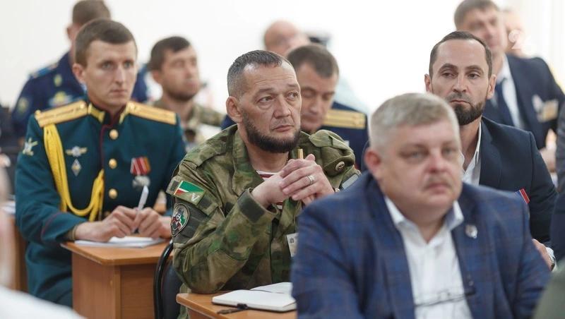 Более 300 бойцов СВО и их семей получили помощь в трудоустройстве на Ставрополье