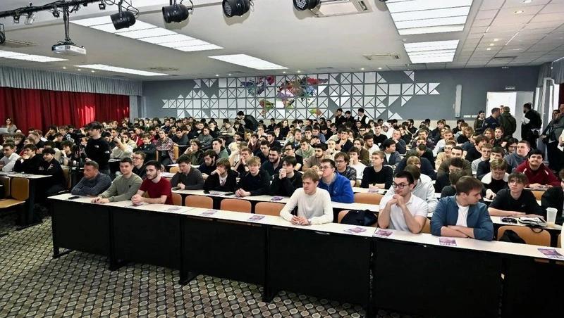 Более 600 студентов стали участниками форума беспилотников в Пятигорске