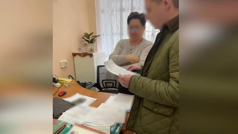 Директора школы на Ставрополье обвинили в присвоении 285 тыс. из премий учителей