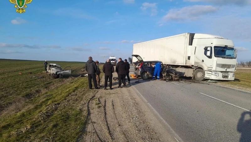 Два человека погибли в ДТП с легковушками в Благодарненском округе