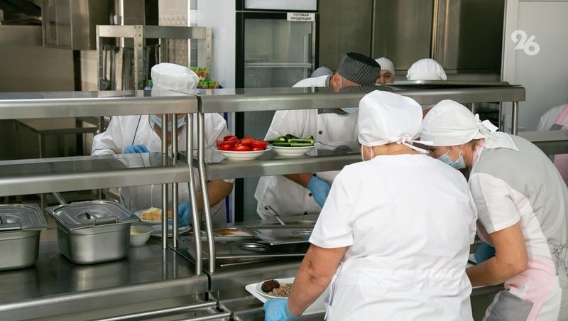 Горячее питание на Ставрополье в 2025 году получали 95,1% школьников