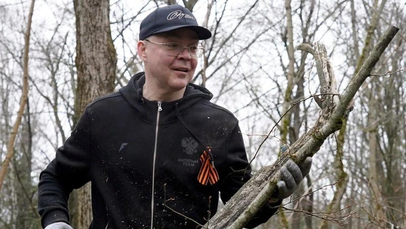 Губернатор Владимиров навёл порядок на Даниловском кладбище в Ставрополе