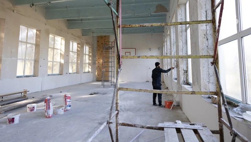 Коммуникации, полы и стены обновили в школе в посёлке Ипатовского округа