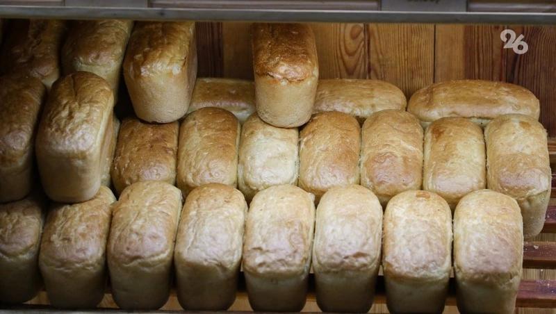 Медсестра и завскладом в Ставрополе за взятки принимали у пекаря плохой хлеб