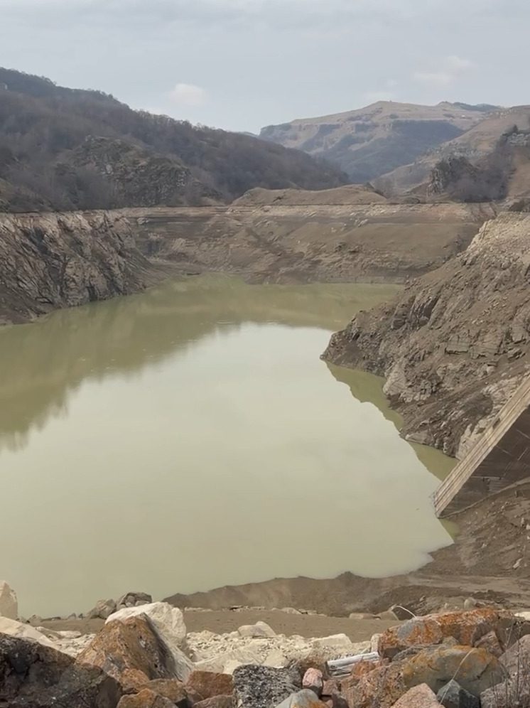 Мэр Кисловодска посетил Эшкаконское водохранилище и рассказал о причинах ограничения водоснабжения