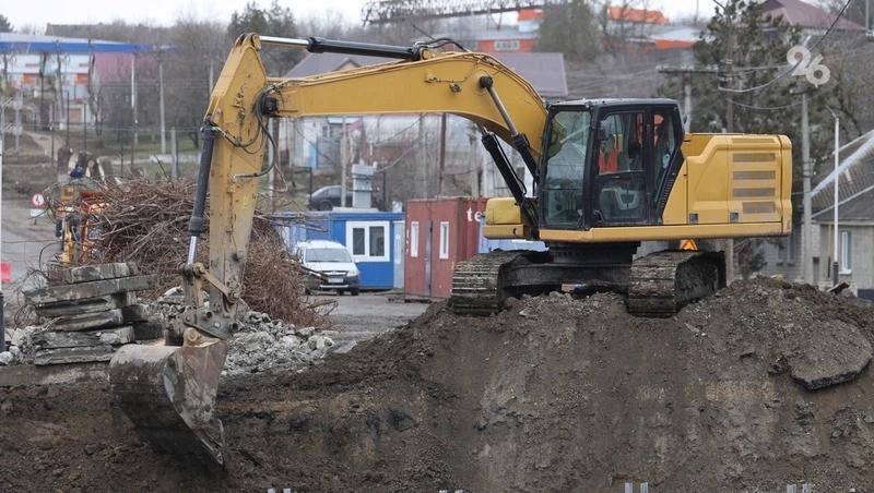 Мост, ведущий на КМВ, ремонтируют в селе Александровское