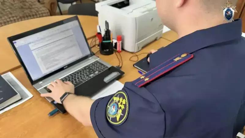 Мужчина вымогал полмиллиона у двух подростков в Кочубеевском округе