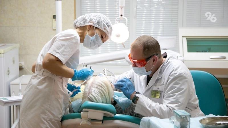Пациенты спят на процедуре и не помнят, как им удалили зуб &mdash; будённовский врач