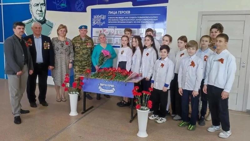 «Парта героя» в честь участника войны в Чечне появилась в школе Невинномысска