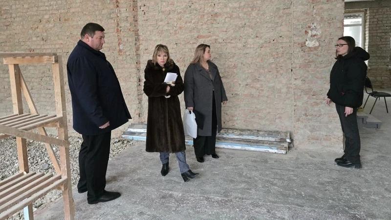 Партийцы проверяют, как идёт капремонт школ и дорог на Ставрополье