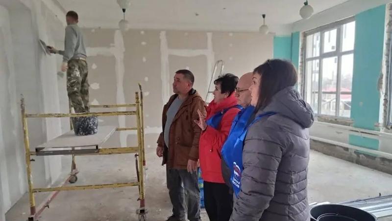 Партийцы проверяют, как идёт капремонт школ и дорог на Ставрополье