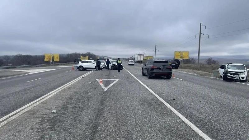 Пассажир &laquo;Лады&raquo; пострадал в тройном ДТП под Ставрополем