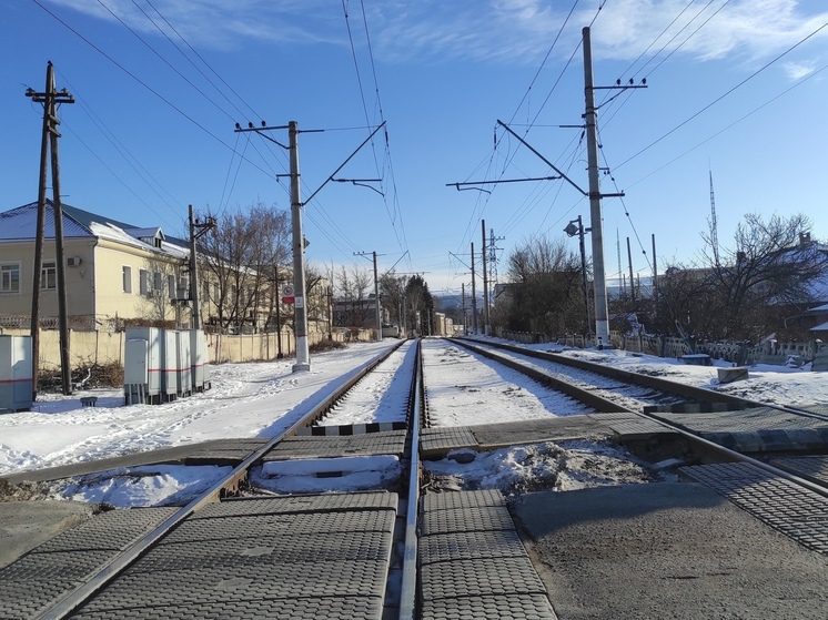 Подросток без прав попал под поезд на Ставрополье