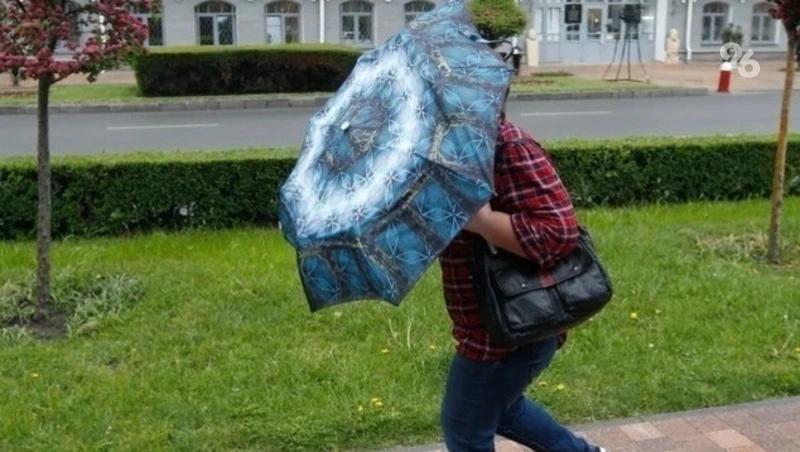 Российский врач посоветовал брать с собой сменную одежду при неустойчивой погоде