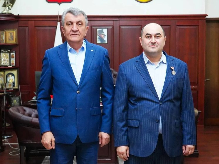 Сергей Меняйло вручил государственную награду добровольцу СВО из Владикавказа