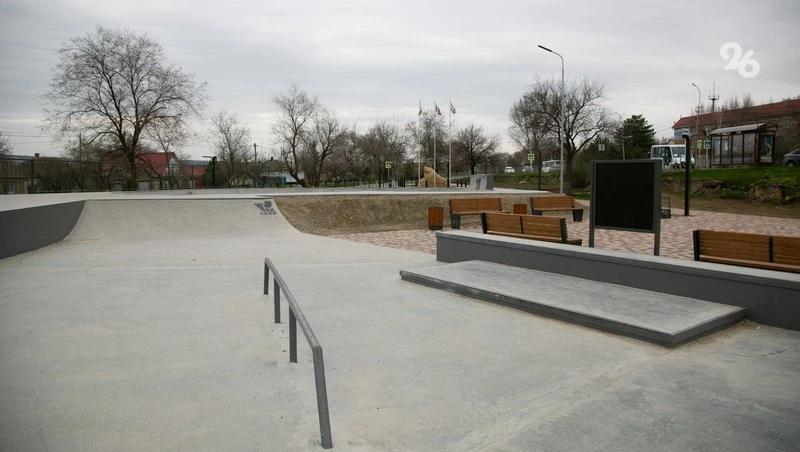 Скейт-площадку и парковку обустроят в молодёжном парке в Ипатове