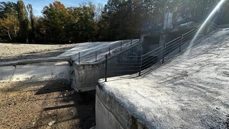 Сотрудница мэрии Пятигорска задержана за контракт по Старому озеру в Кисловодске