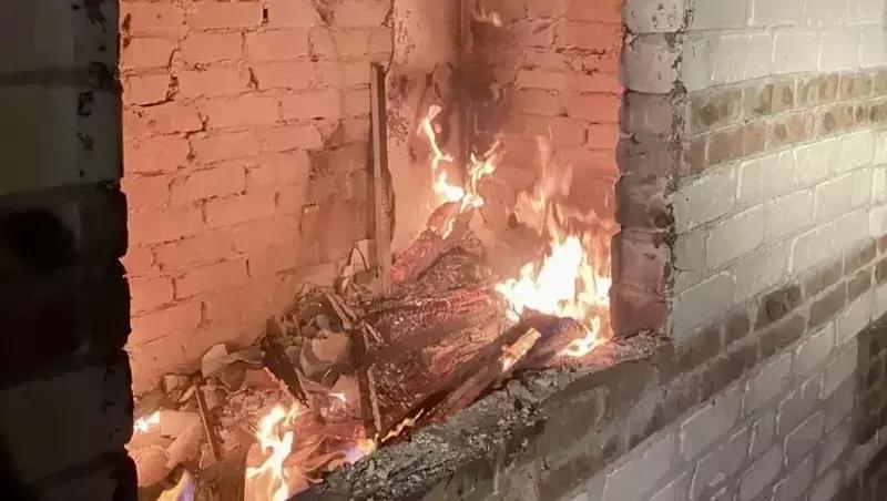 Спасатели устанавливают причину пожара в неэксплуатируемом доме в Ставрополе