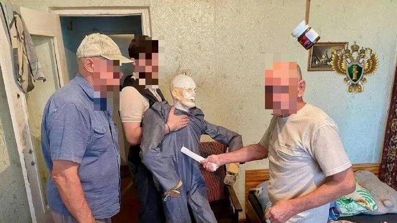 Ставропольца осудили на девять лет за убийство собутыльника и побои полицейского