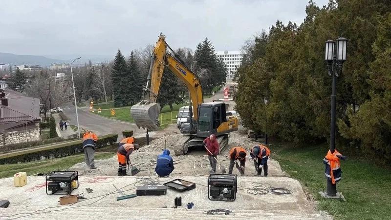 В Пятигорске продолжается благоустройство улиц и центра города