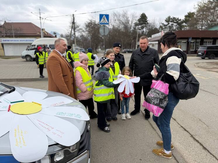 В Пятигорске школьники и водители объединились для улучшения дорожной обстановки