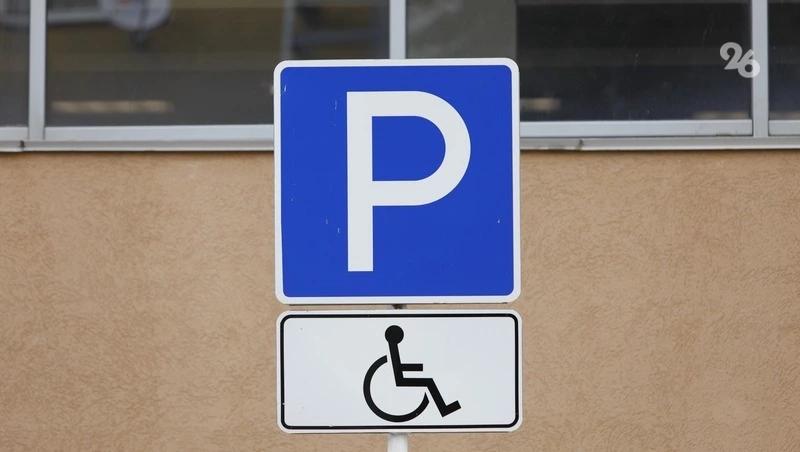 В селе Донском начали благоустраивать территорию у больницы по нацпроекту