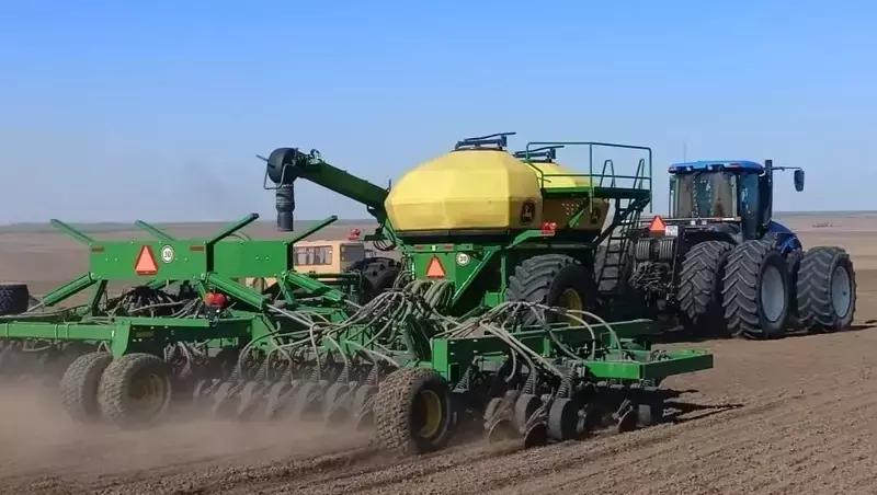 Весенняя посевная стартовала в Будённовском округе