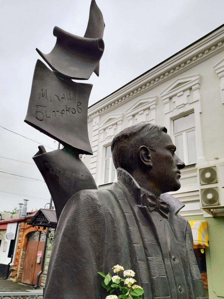 Во Владикавказе пройдет иммерсивный гастрономический спектакль-променад «Булгаков. Начало»