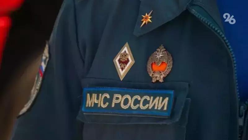 Загоревшуюся сухую траву тушат в районе улиц Мира и Мутнянской в Ставрополе