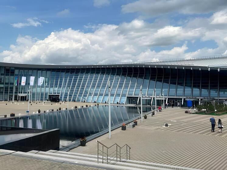 2 300 рабочих мест и противоградовая нить: итоги первого дня КИФ-2026 для Ставрополья