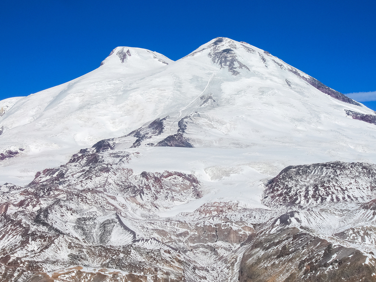 Альпинистку из Монголии эвакуировали с Эльбруса с симптомами горной болезни